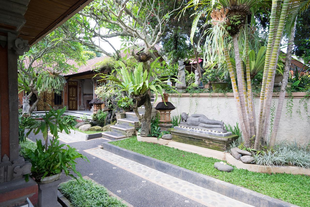 Nuaja Balinese Guest House Ubud  Bagian luar foto